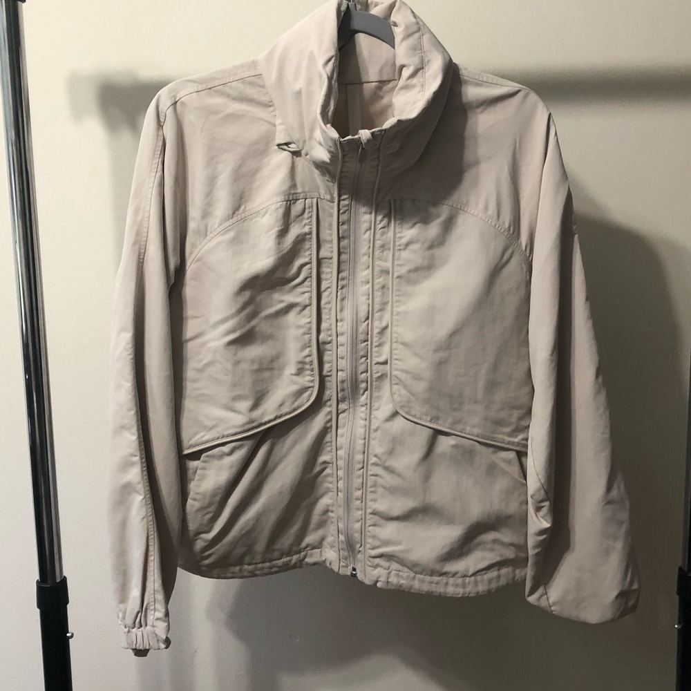 Lululemon. Always Effortless Jacket. White opal. 8.